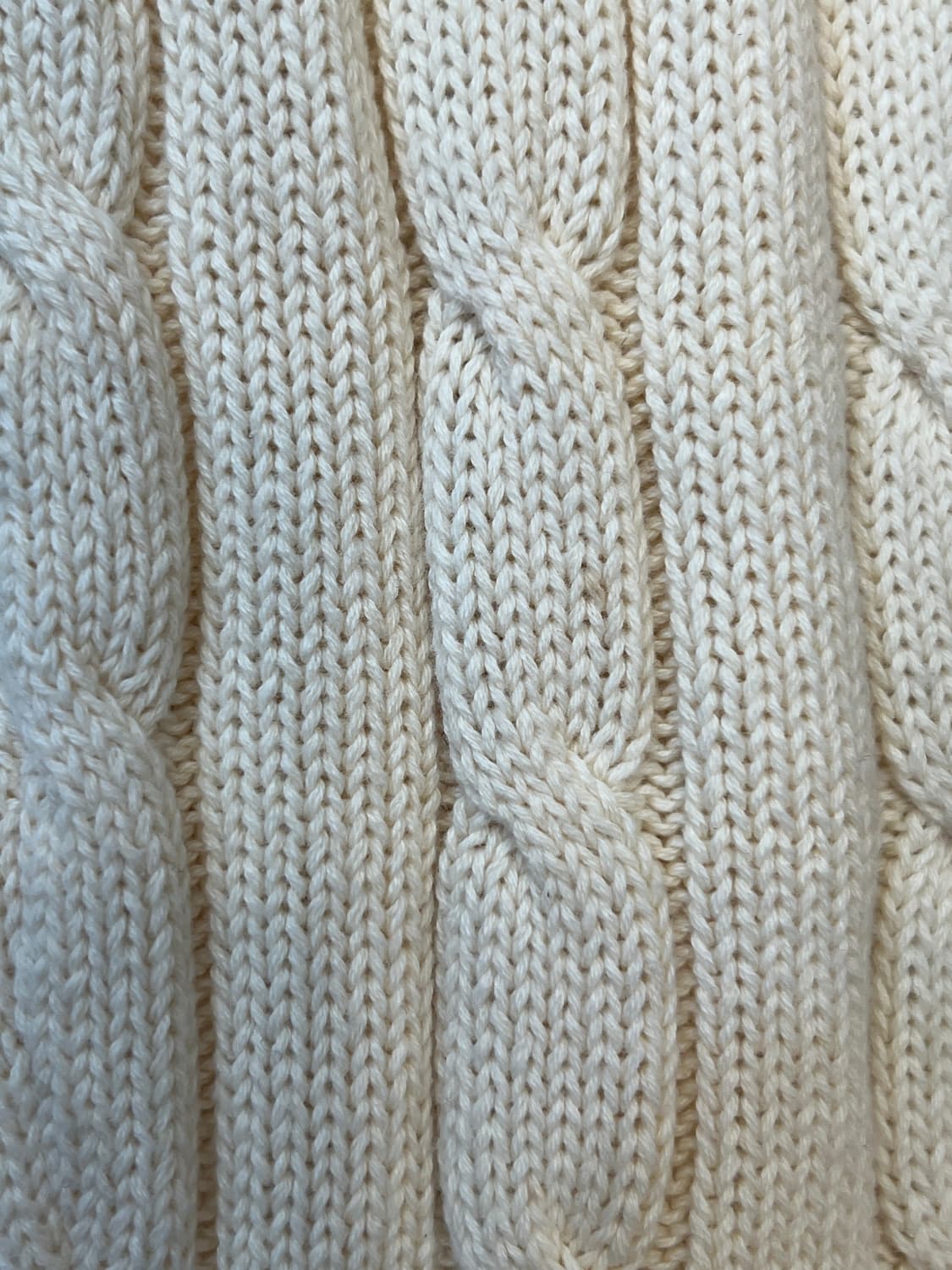 폴로 아이보리 꽈배기 브이넥 니트 상품이미지9