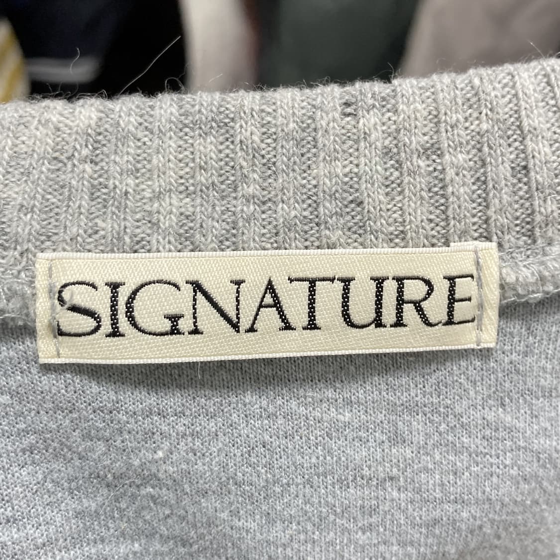 SIGNATURE 여성 브이넥 니트 그레이 F 상품이미지4