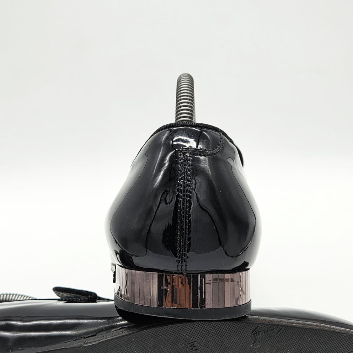  구찌 에나멜 슬립온 로퍼 블랙 (8)  상품이미지2