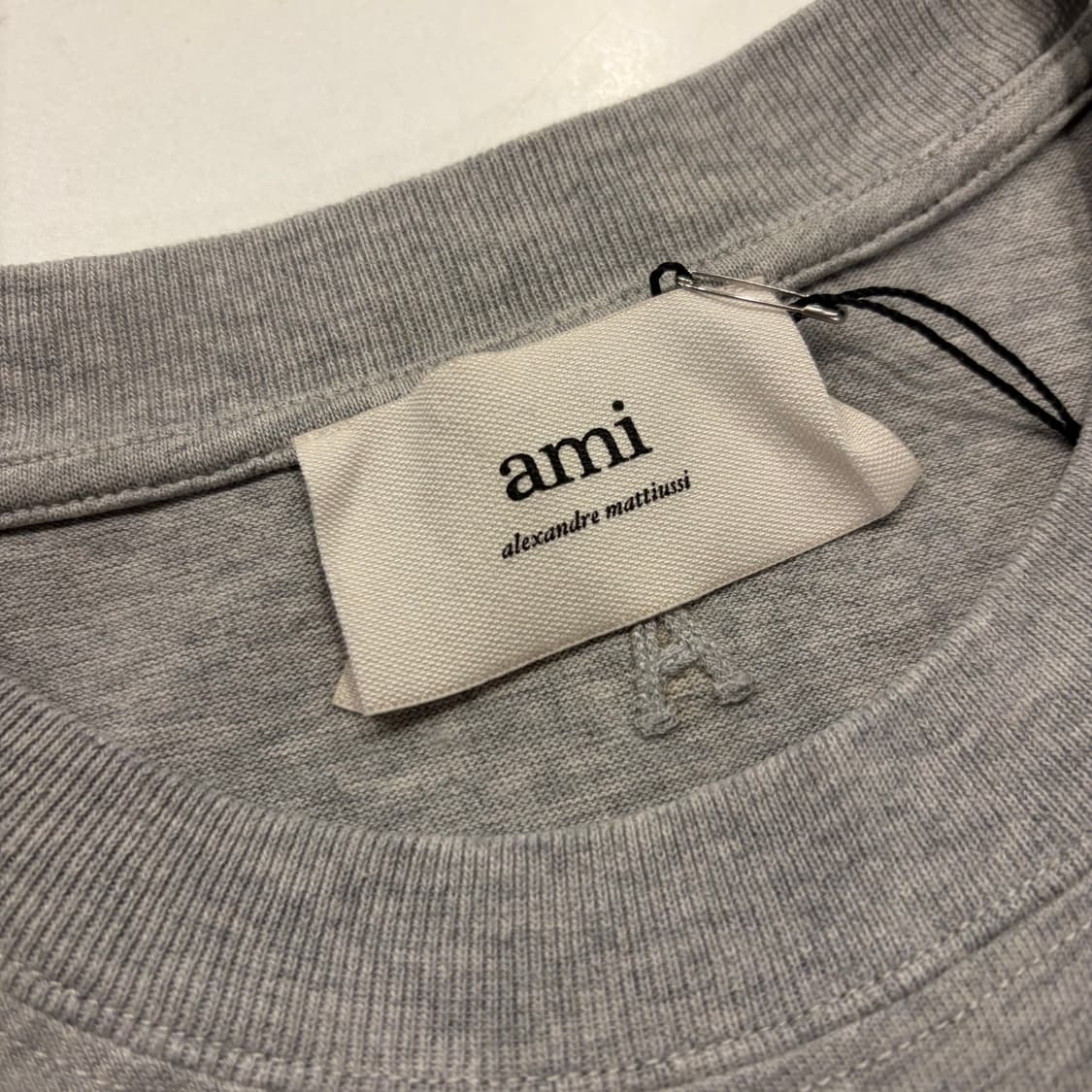 [S] 아미 알렉산드로 마티우시 스몰 로고 반팔 티셔츠 그레이 B315 상품이미지5