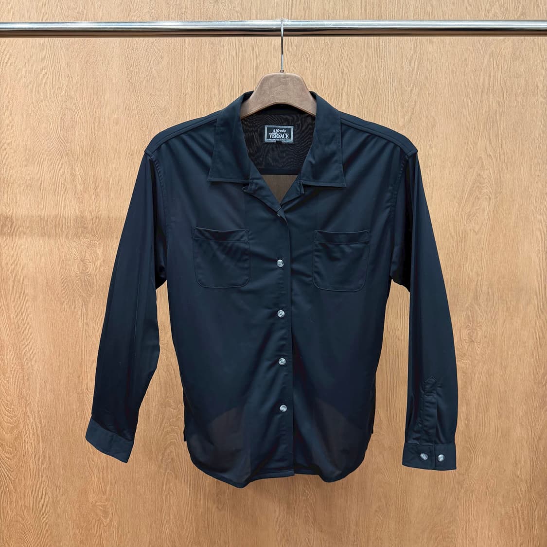 알프레도 베르사체 시스루 오픈 카라 셔츠 더블 패치 포켓 디테일 블랙 상품이미지1