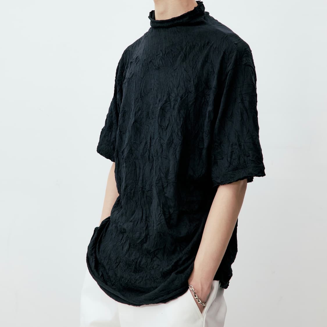  Creased Mock-neck H/S T-shirt Black 상품이미지3
