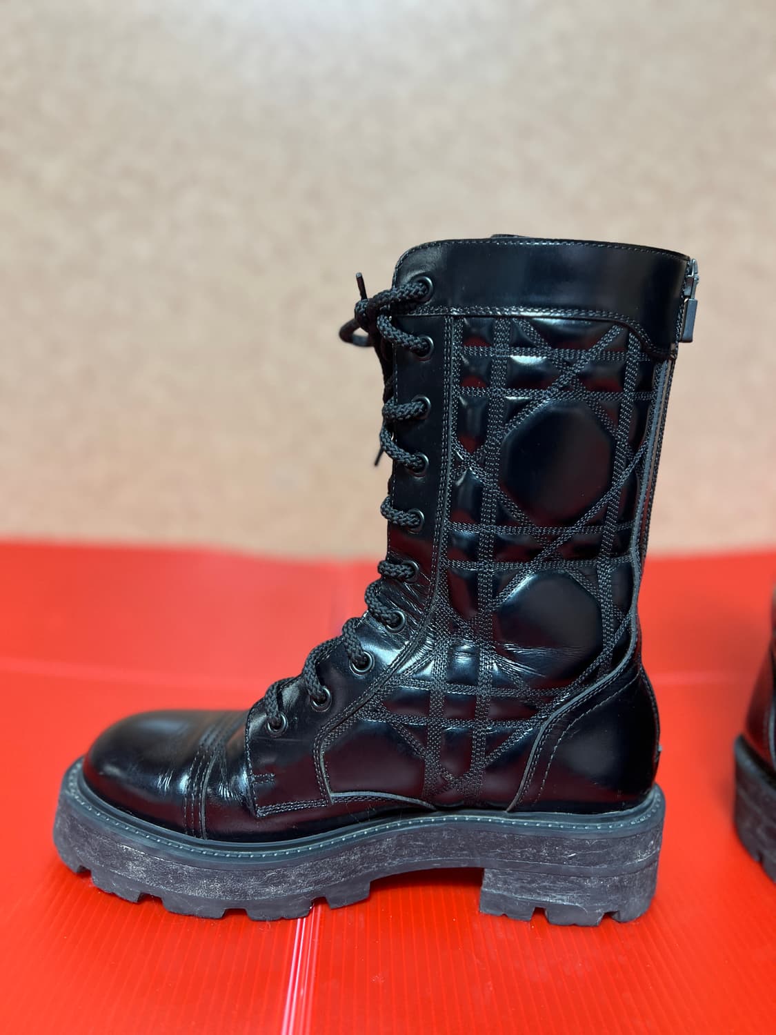 디올 블랙 퀼팅 앵클 부츠 37 상품이미지5