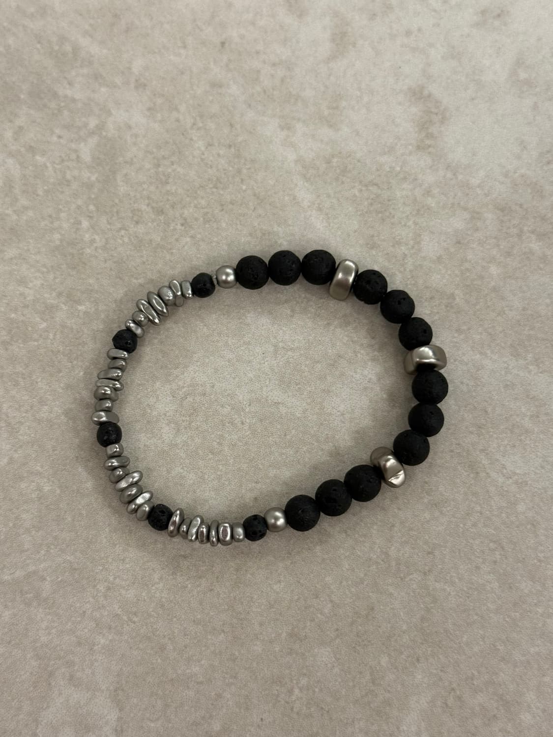 헤마타이트 화산석 하프 포인트 팔찌 상품이미지1