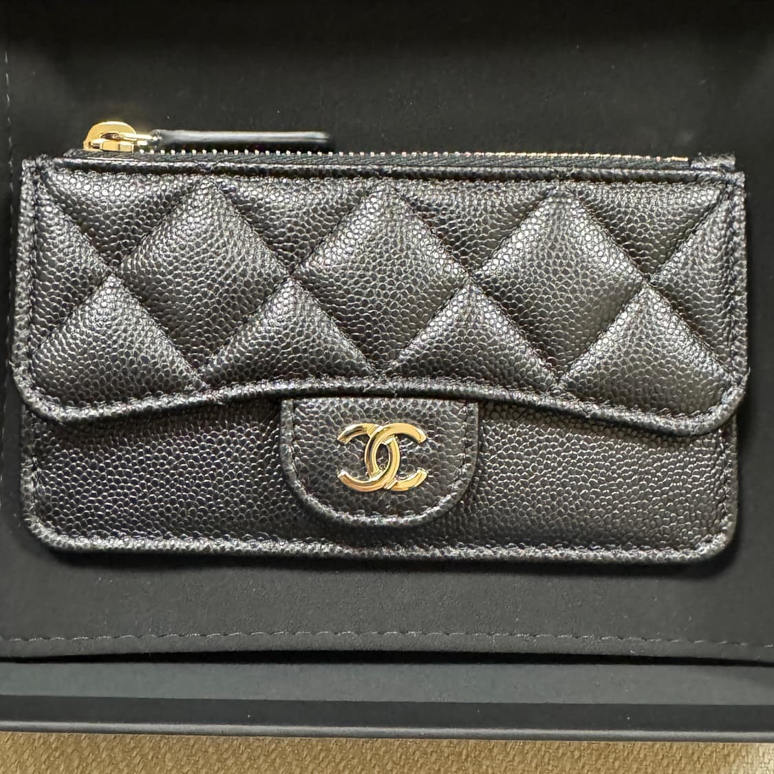 샤넬 클래식 캐비어 지퍼 카드지갑 새제품 AP2570 상품이미지2