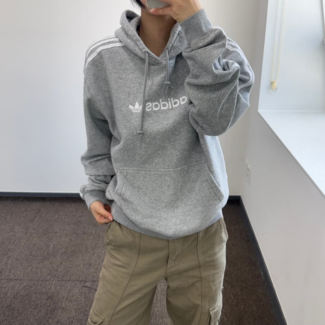 Adidas 아디다스 스펠아웃 로고 그레이 후드티 상품이미지1