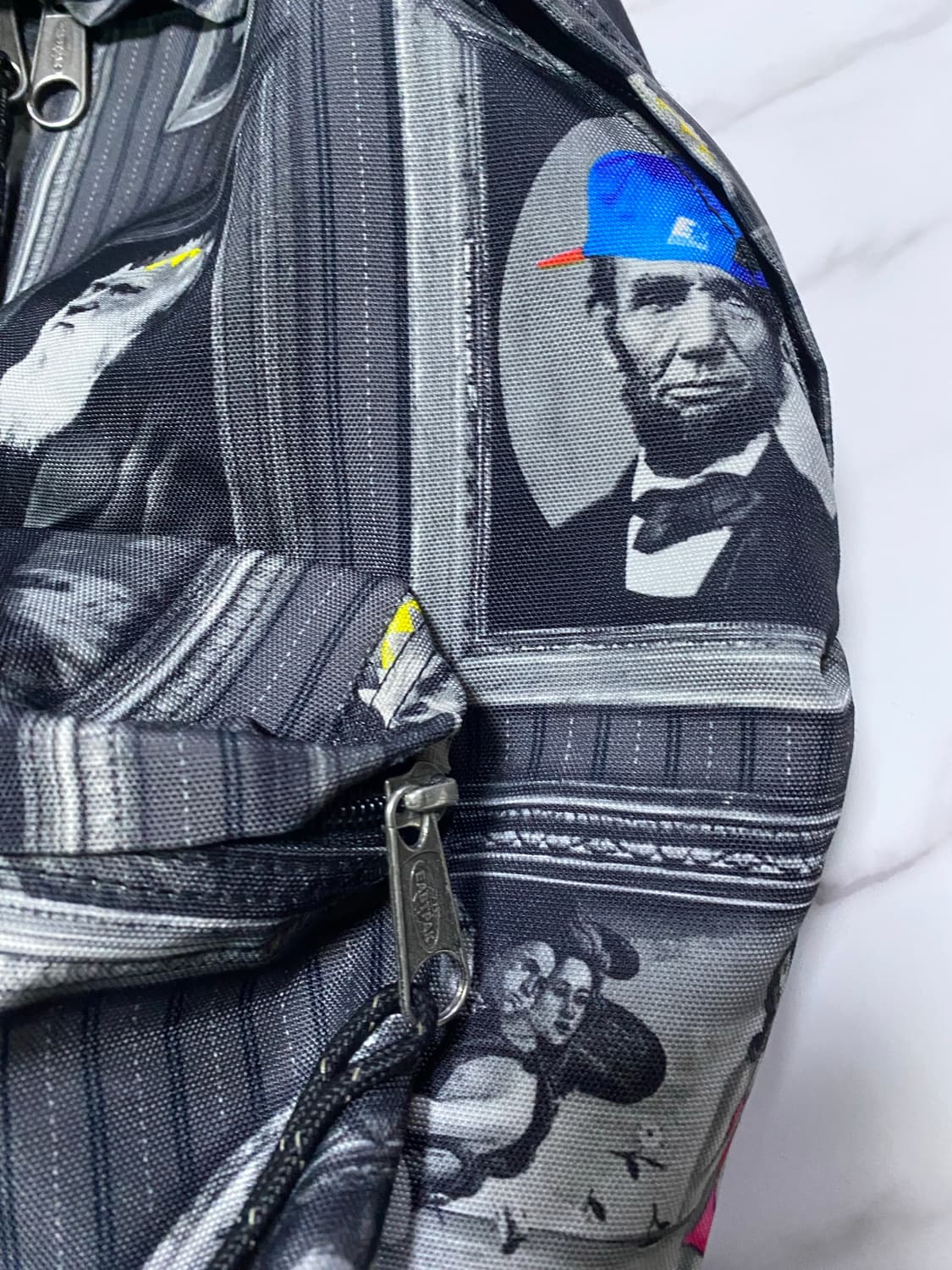 이스트팩 그래픽 백팩 상품이미지9