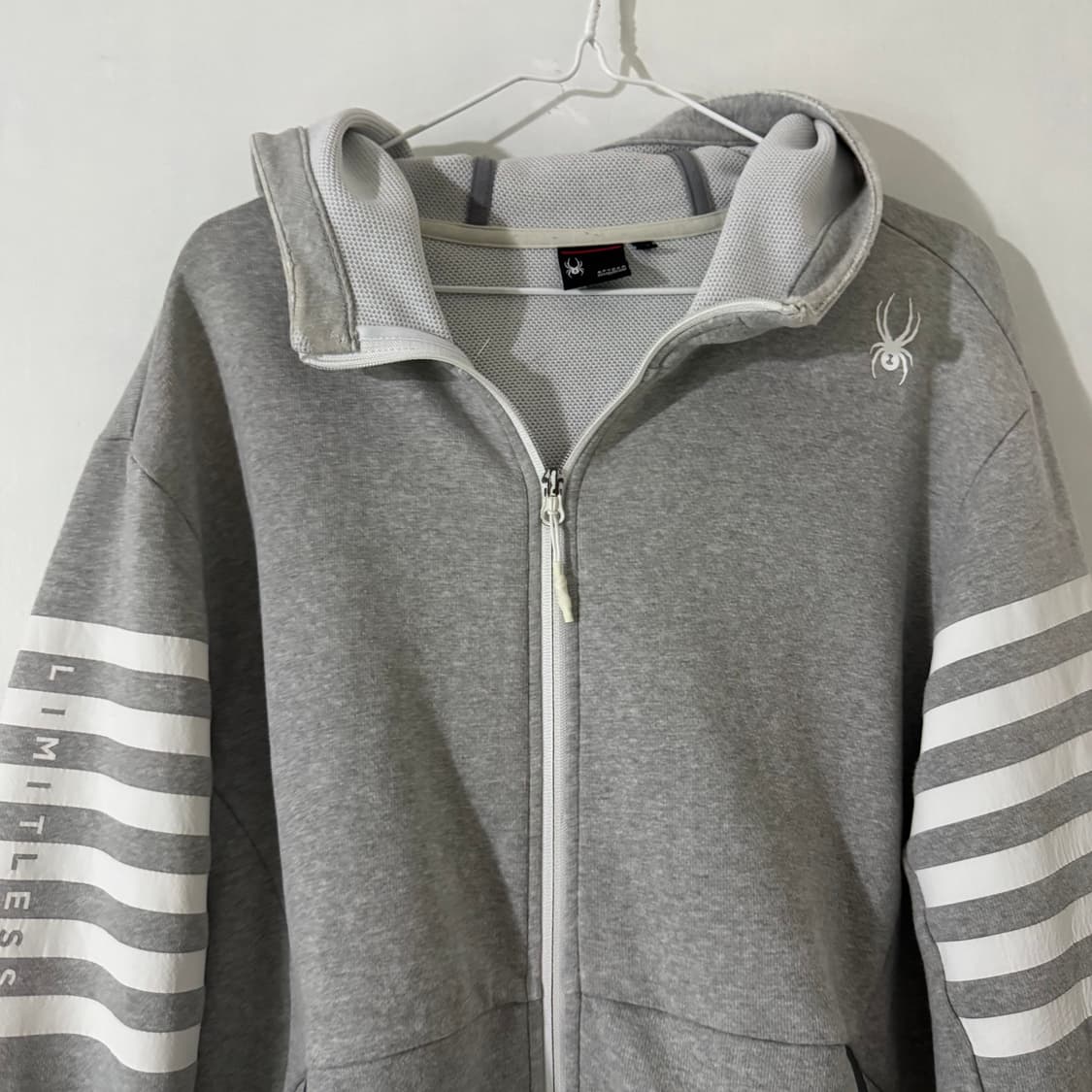 스파이더 육선 완장 그레이 배색 후드집업 🤍🩶 상품이미지4