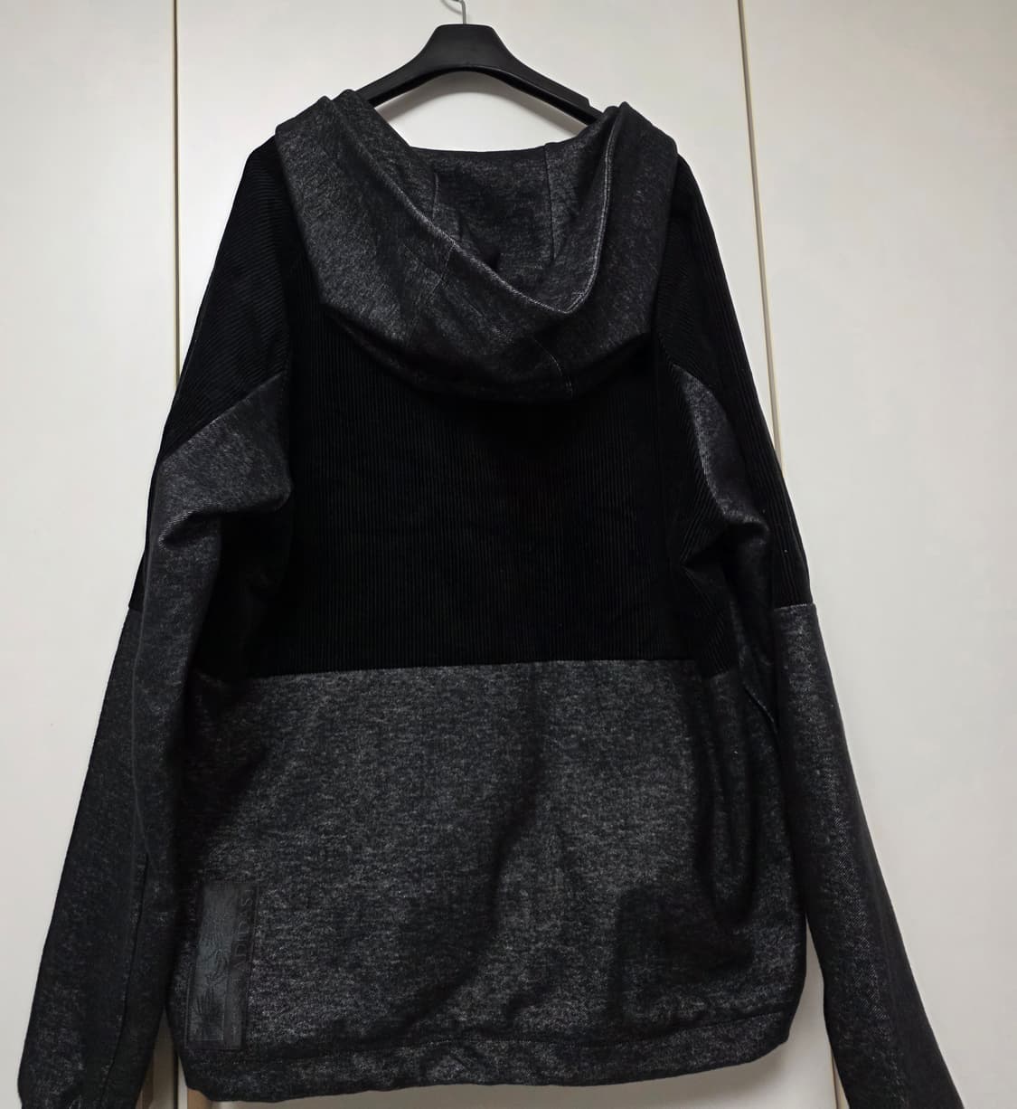 남녀공용 아디다스 블랙 코듀로이 후드 상품이미지2