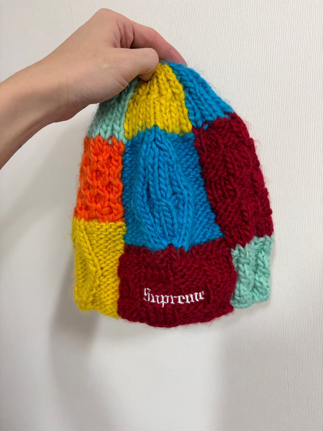 슈프림 블록 니트 멀티컬러 비니 25ss 1회착용 상품이미지1