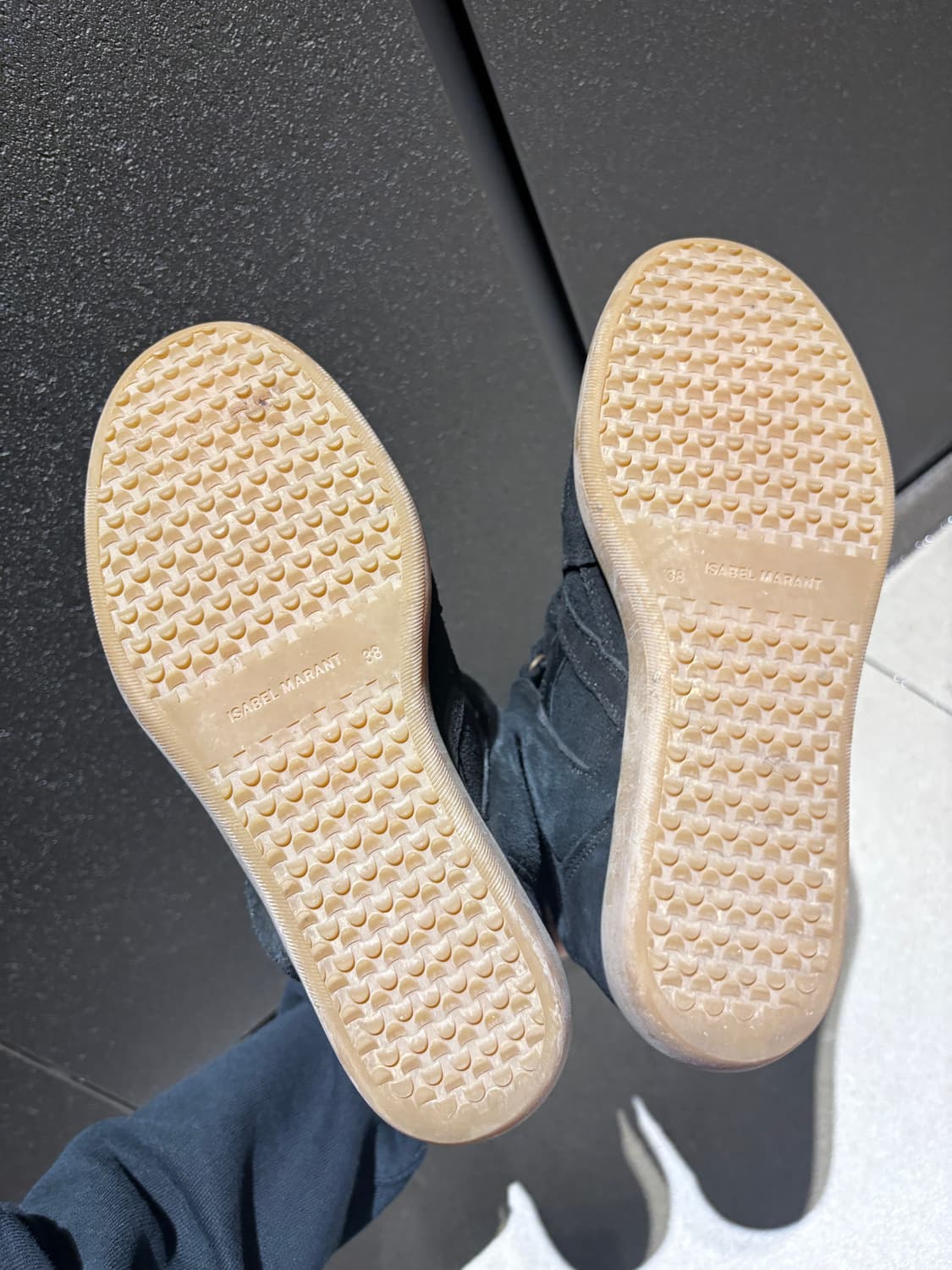 이자벨마랑 Bekett 베켓 스웨이드 벨크로 하이탑 스니커즈 블랙 상품이미지7