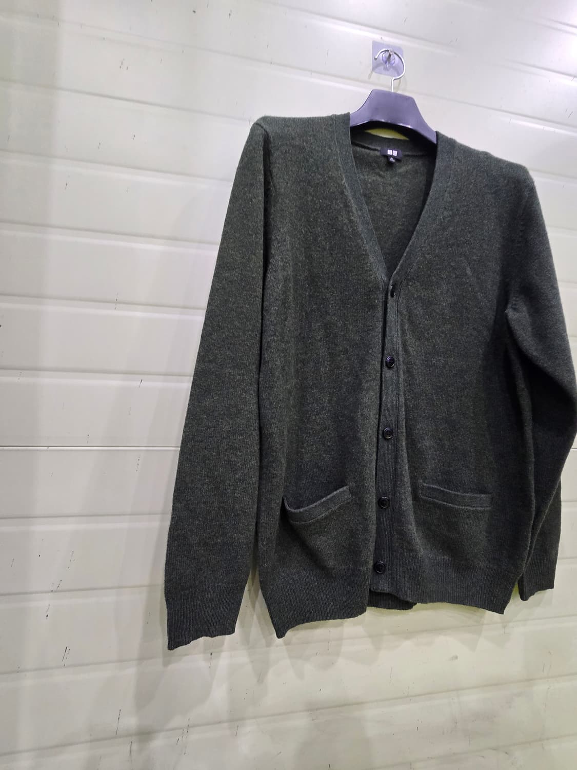 유니클로 다크 그린 모 100% 가디건  XL 상품이미지3