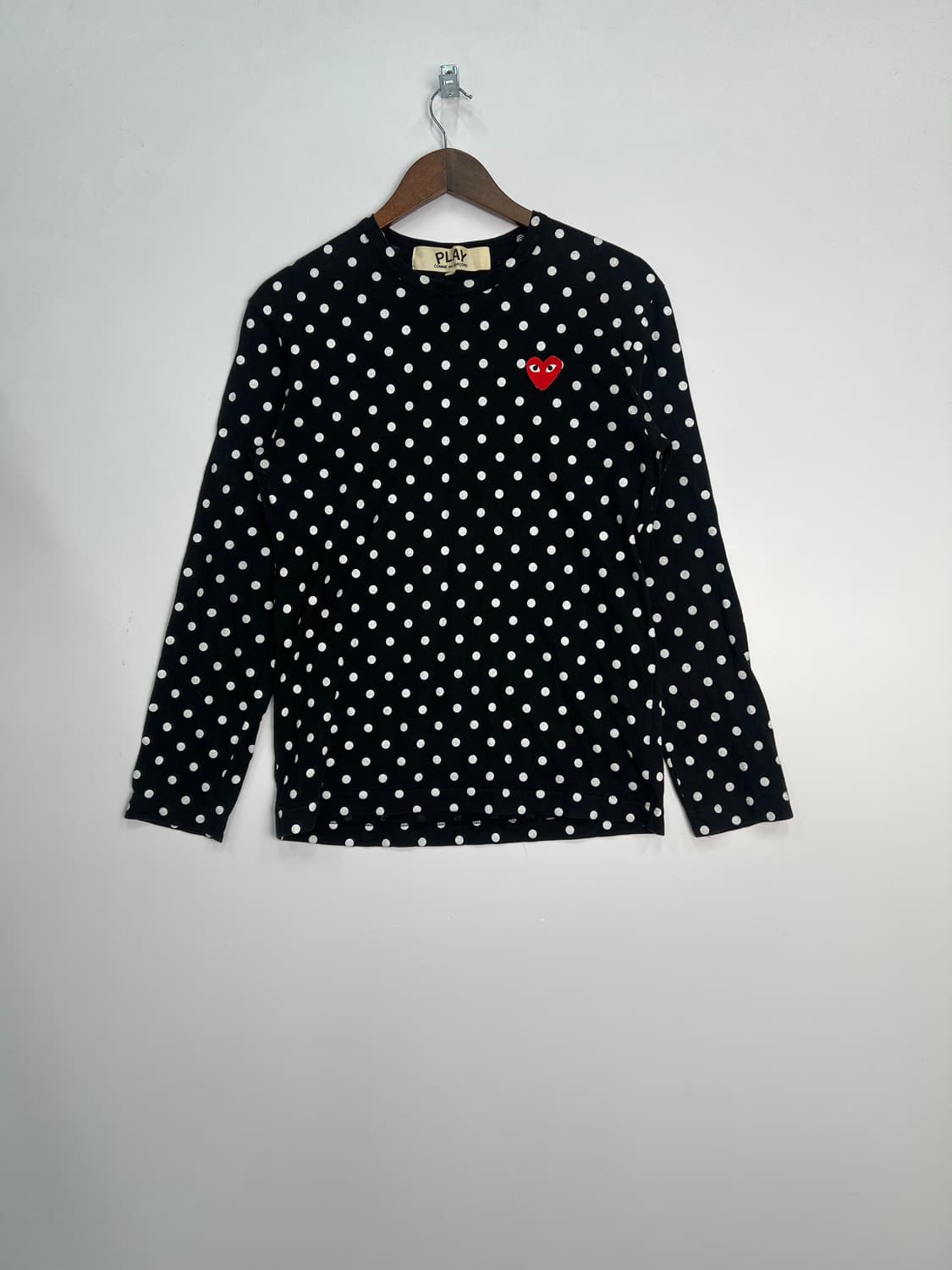 꼼데가르송 도트 무늬 긴팔티 상품이미지1