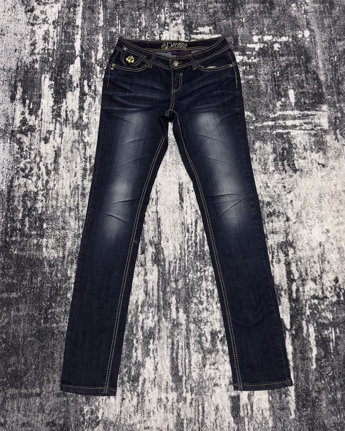 {Dereon} Gold Hardware Skinny Jeans  상품이미지1