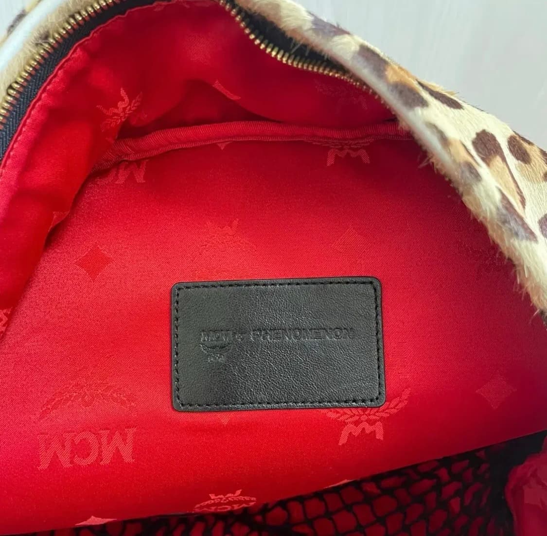 MCM x 페노메논 레오파드 백팩 상품이미지6