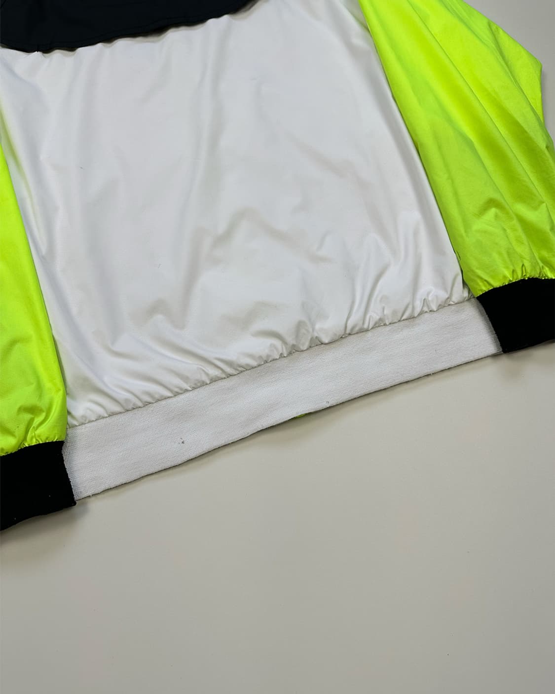 나이키 형광 배색 바람막이 상품이미지3