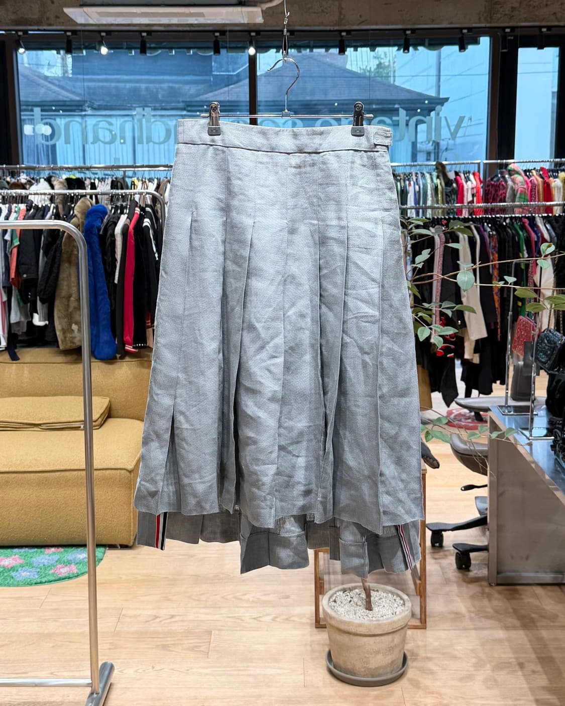 톰브라운 그레이 플리츠 린넨 미디스커트  상품이미지1