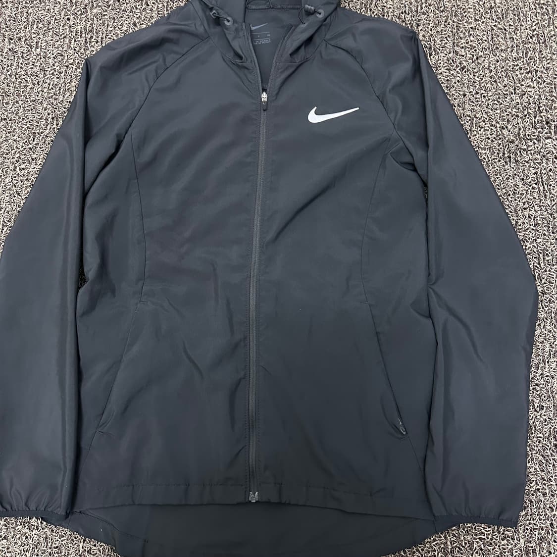 NIKE 나이키 기능성 여성 바람막이 후드집업 운동복 블랙 S 상품이미지4