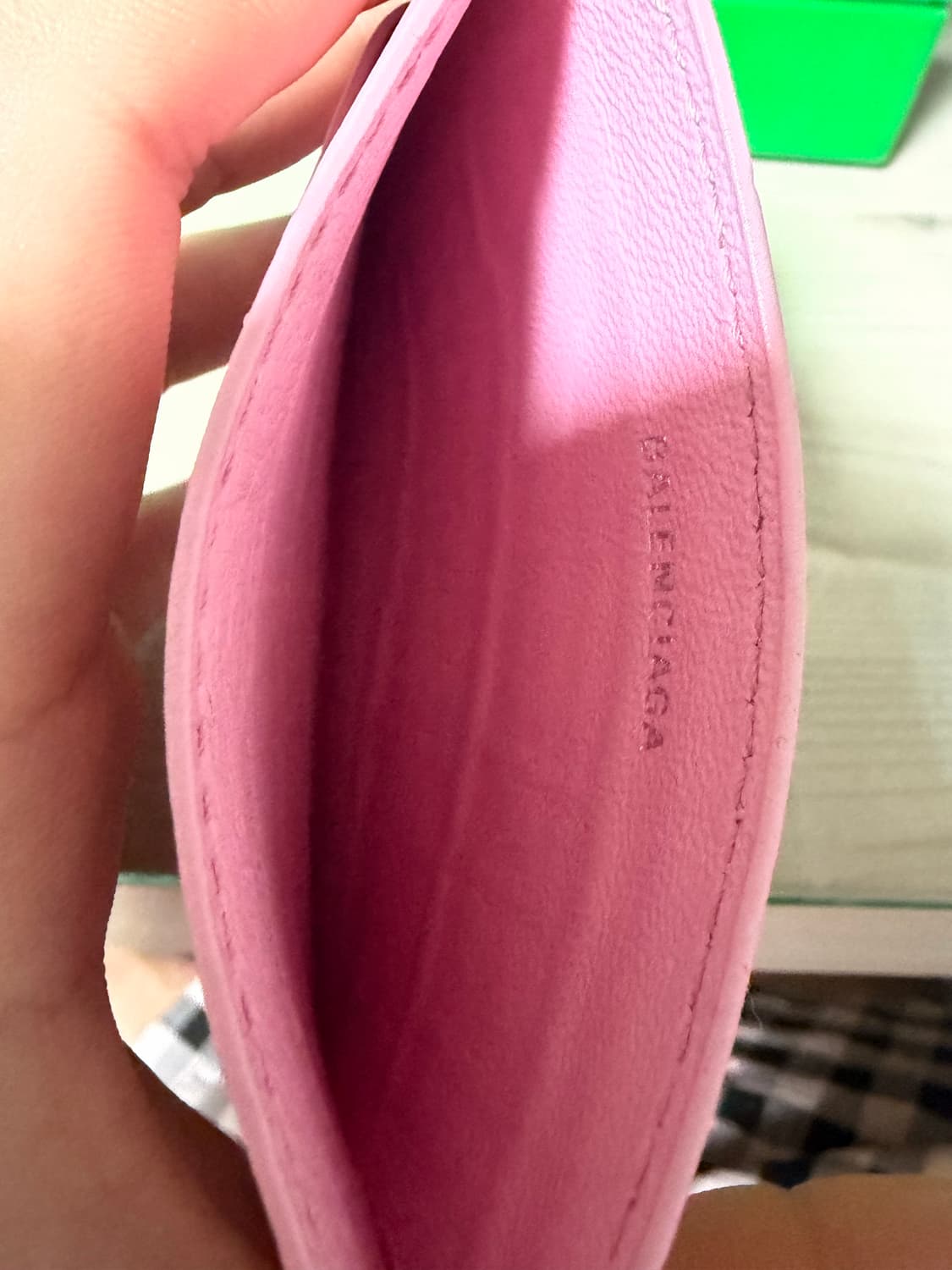 발렌시아가 샤이니 크로커다일 엠보스 캐쉬 카드 홀더 핑크 상품이미지3