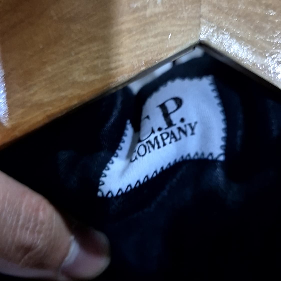 cp컴퍼니 풀 오버 고글 맨투맨 상품이미지4