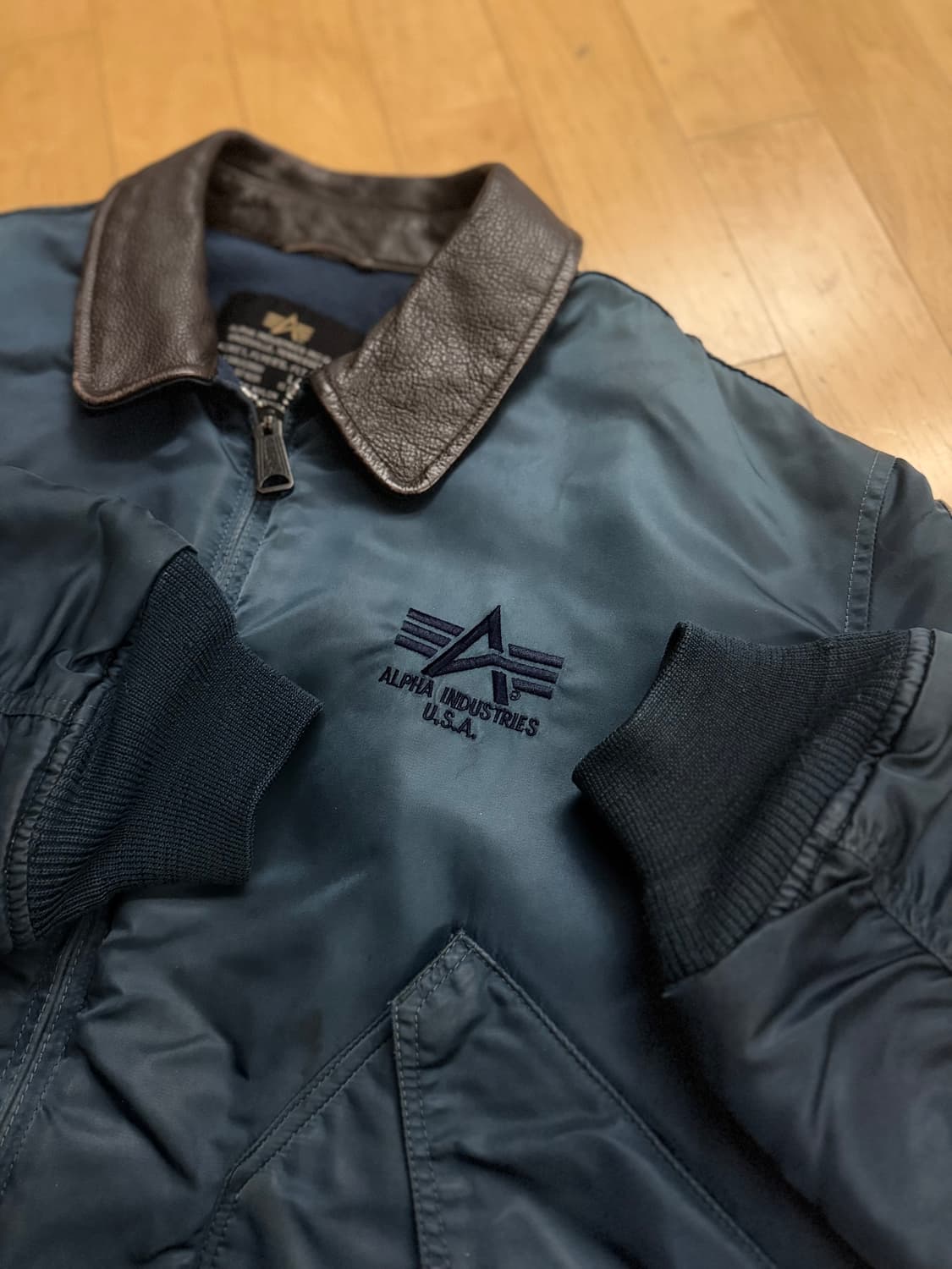 [알파인더스트리] 00s FLT 45/P 가죽카라 패치 항공점퍼 (L) 상품이미지3