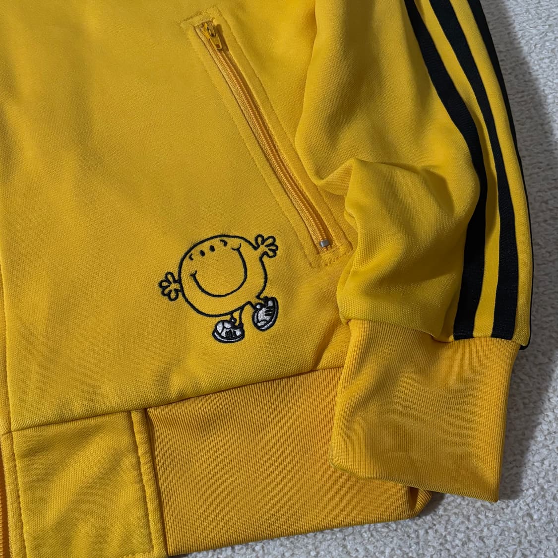 아디다스 MR.HAPPY 와글와글친구들 콜라보 행복씨 져지 상품이미지3