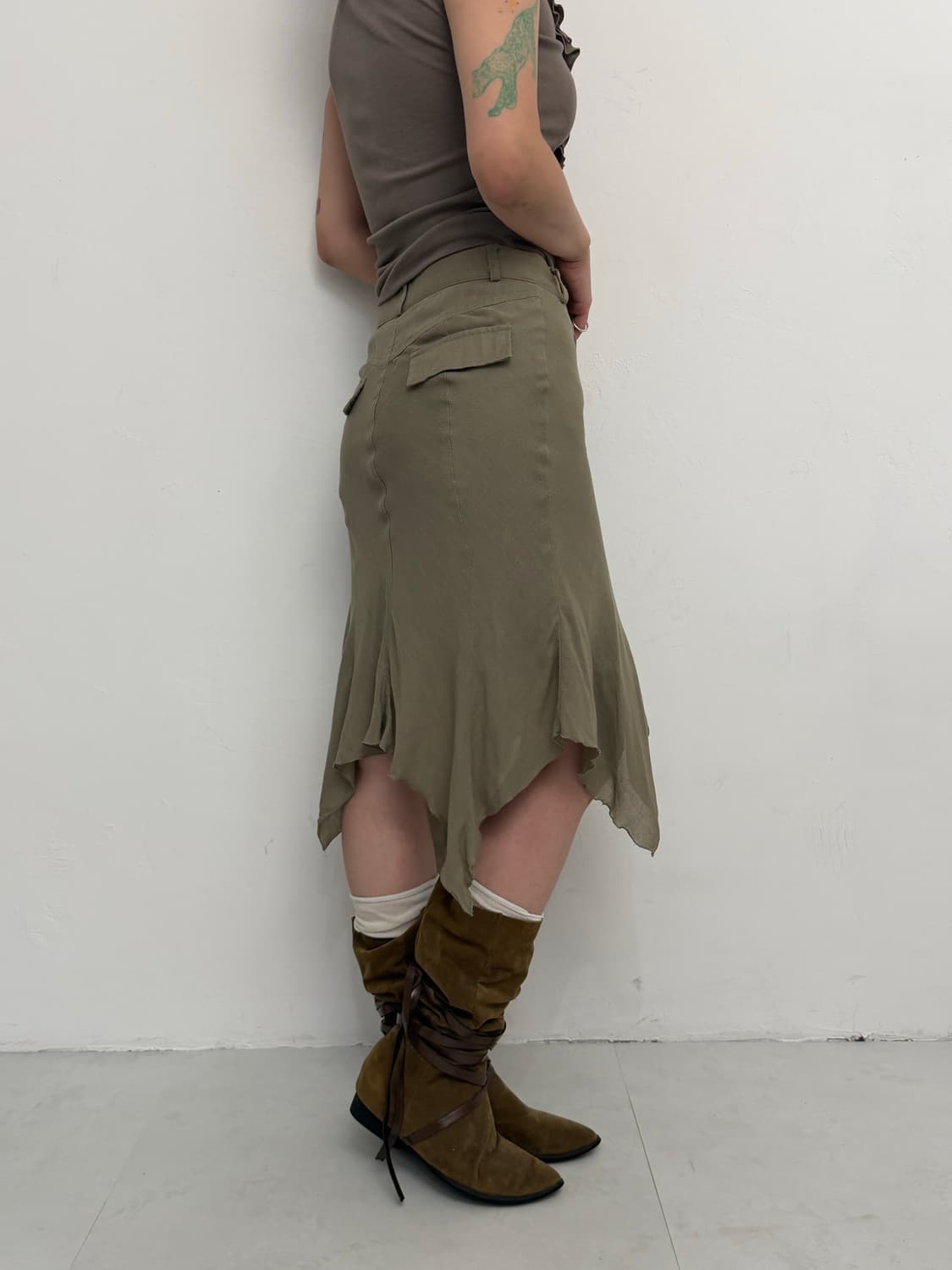 카키 언발 스커트  상품이미지3