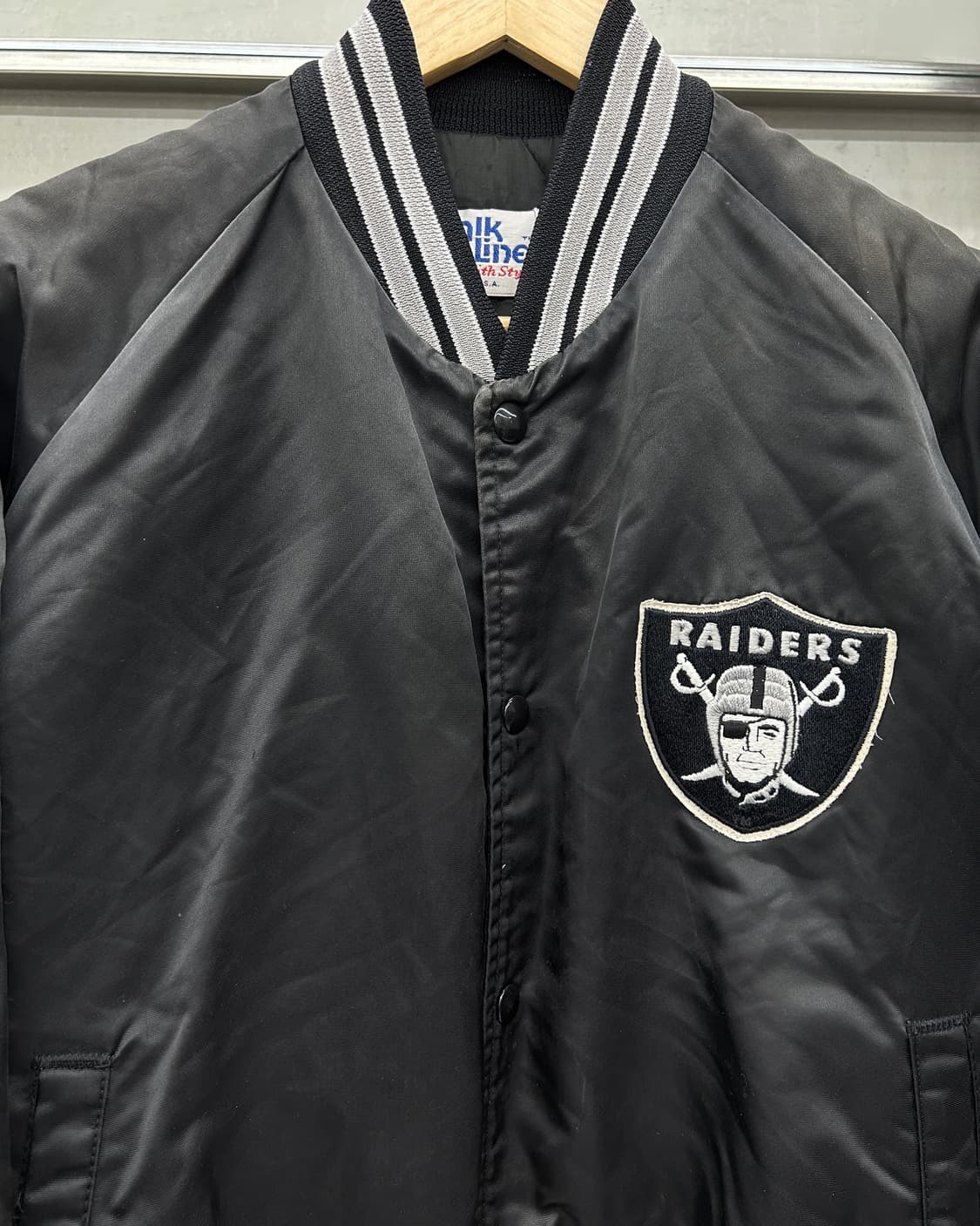 NFL 80s RAIDERS 나일론쉘 스타디움 점퍼 블랙 상품이미지3