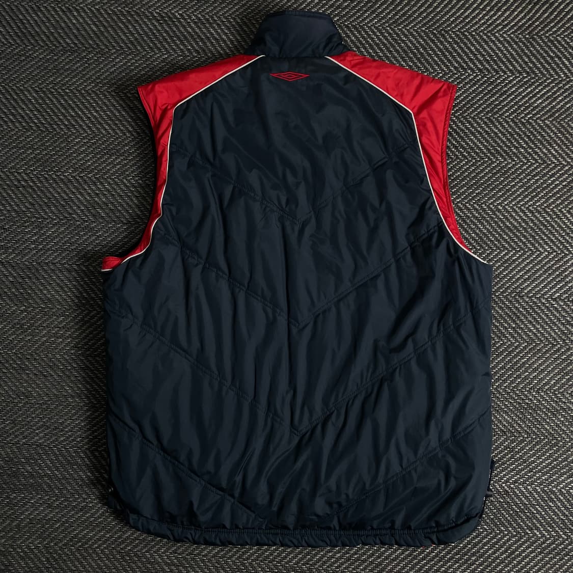 00s 엄브로 올드스쿨 양면 패딩 베스트o 3220 상품이미지4