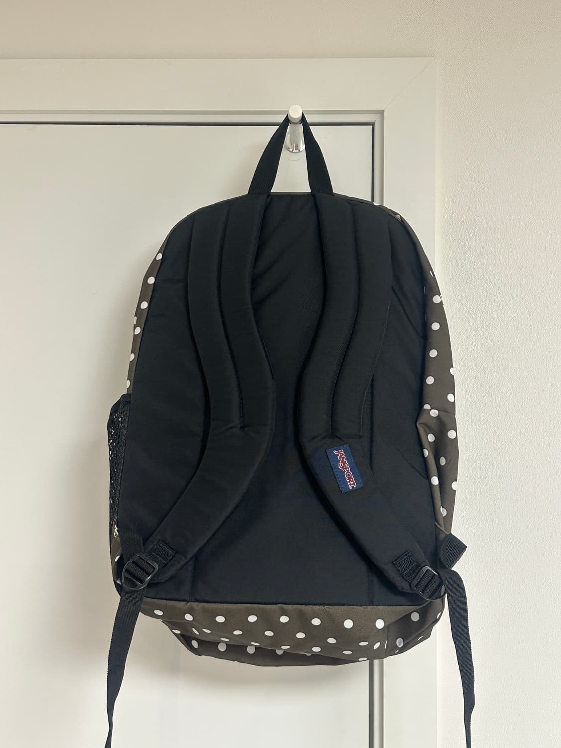 잔스포츠 카키 도트 백팩 상품이미지4