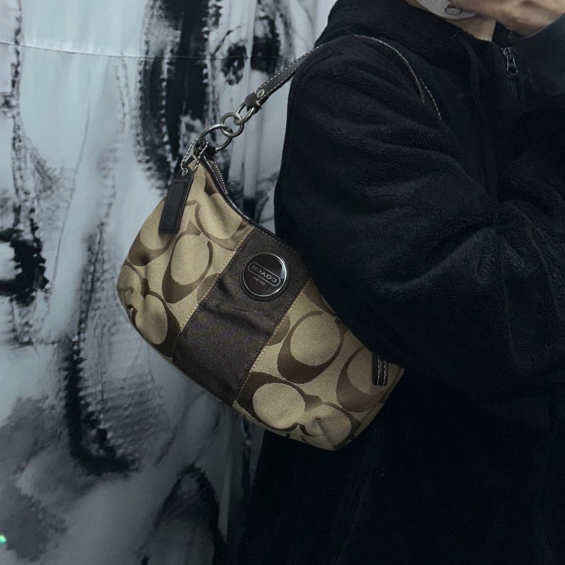 코치 빈티지 숄더백 상품이미지1