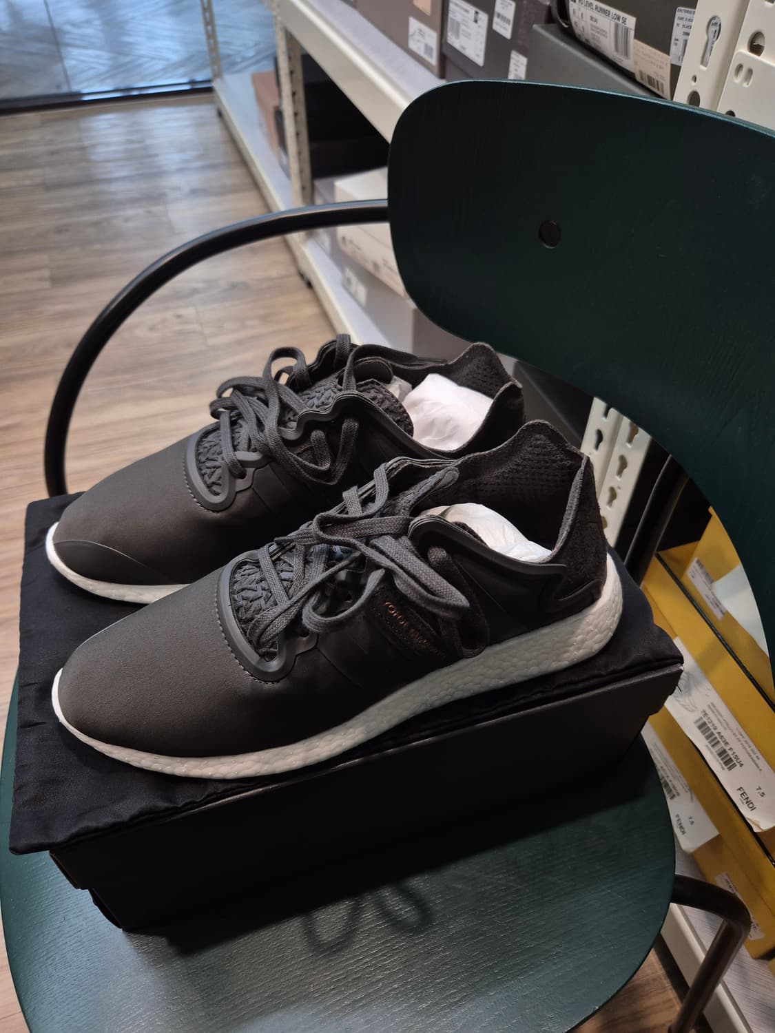 Y-3 요지런 블랙 스니커즈 상품이미지3