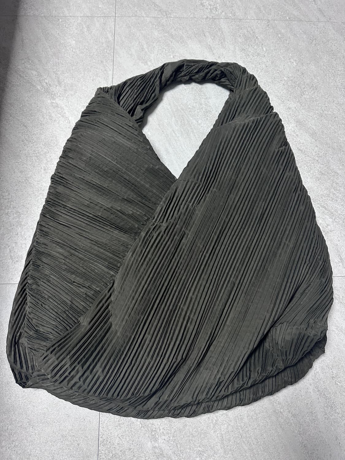 cos 스컬프처럴 숄더백 상품이미지3