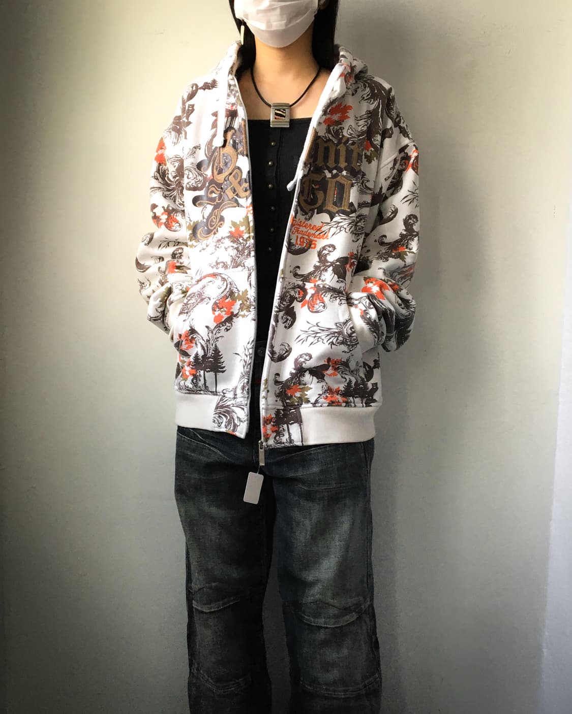 lettering pattern point hood zip up 상품이미지5