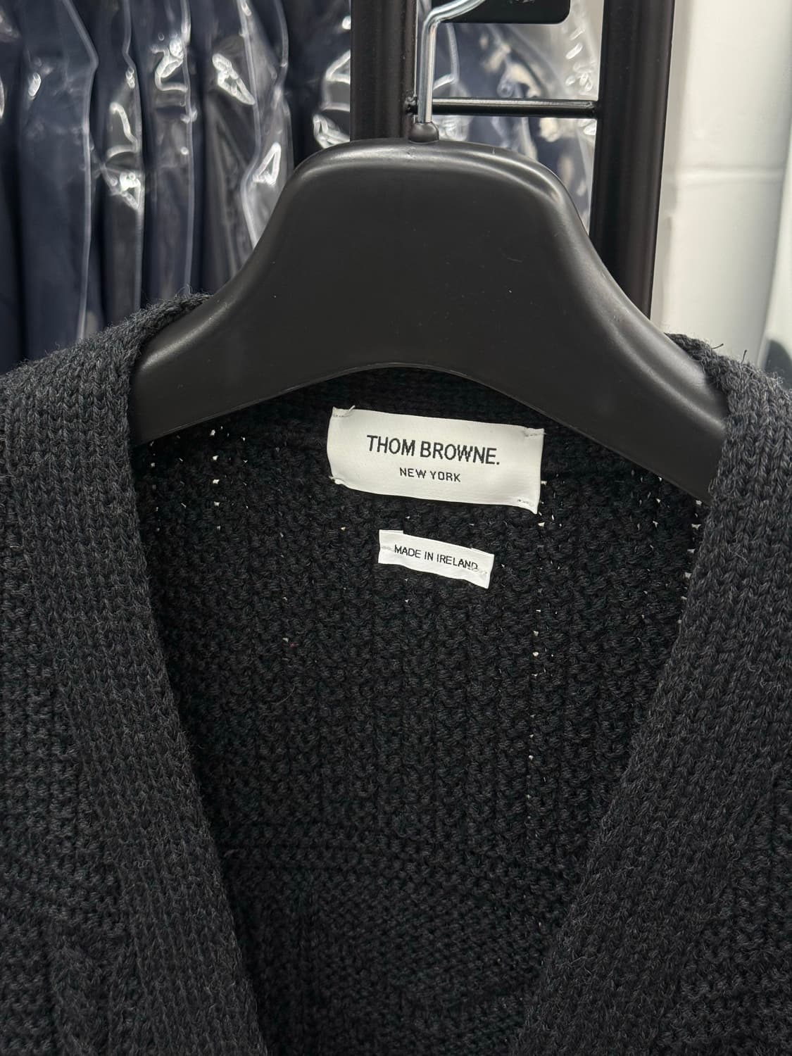 [3] 톰브라운 사선완장 아란케이블 가디건 상품이미지6