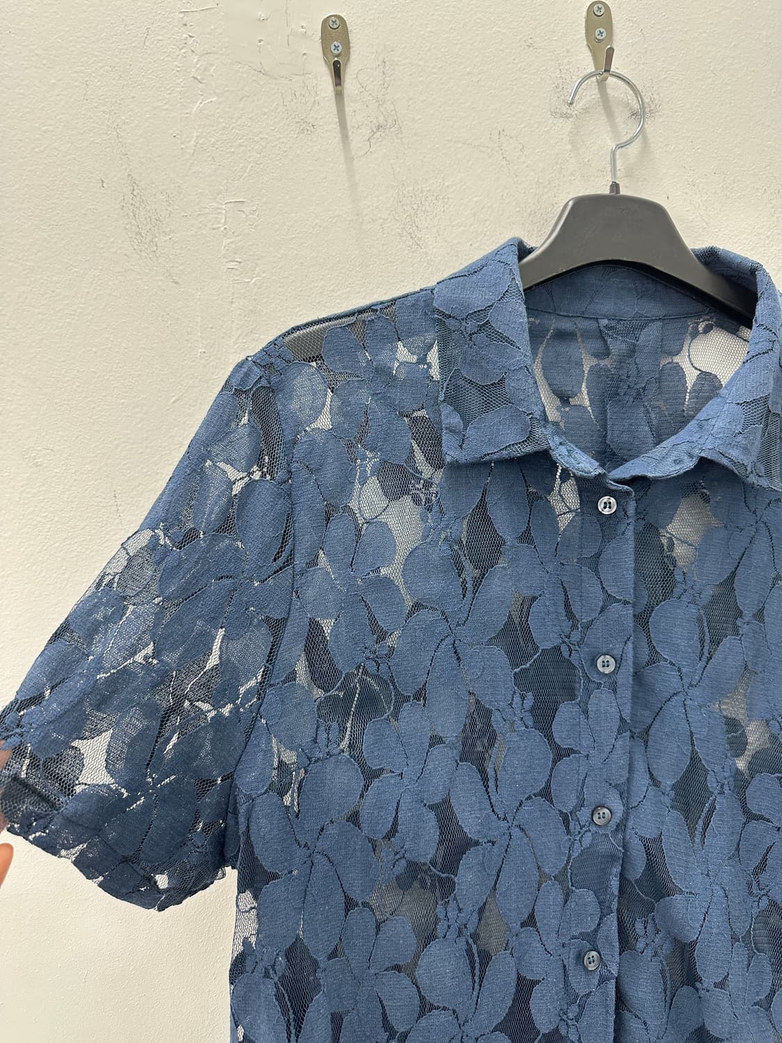 Floral Sheer Embroidered half Shirts 상품이미지3