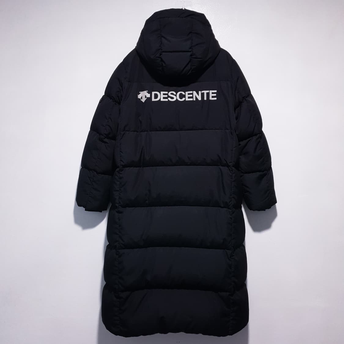 실측 M (95) 데상트 캐논 구스다운 롱패딩 후드 점퍼 블랙 상품이미지10