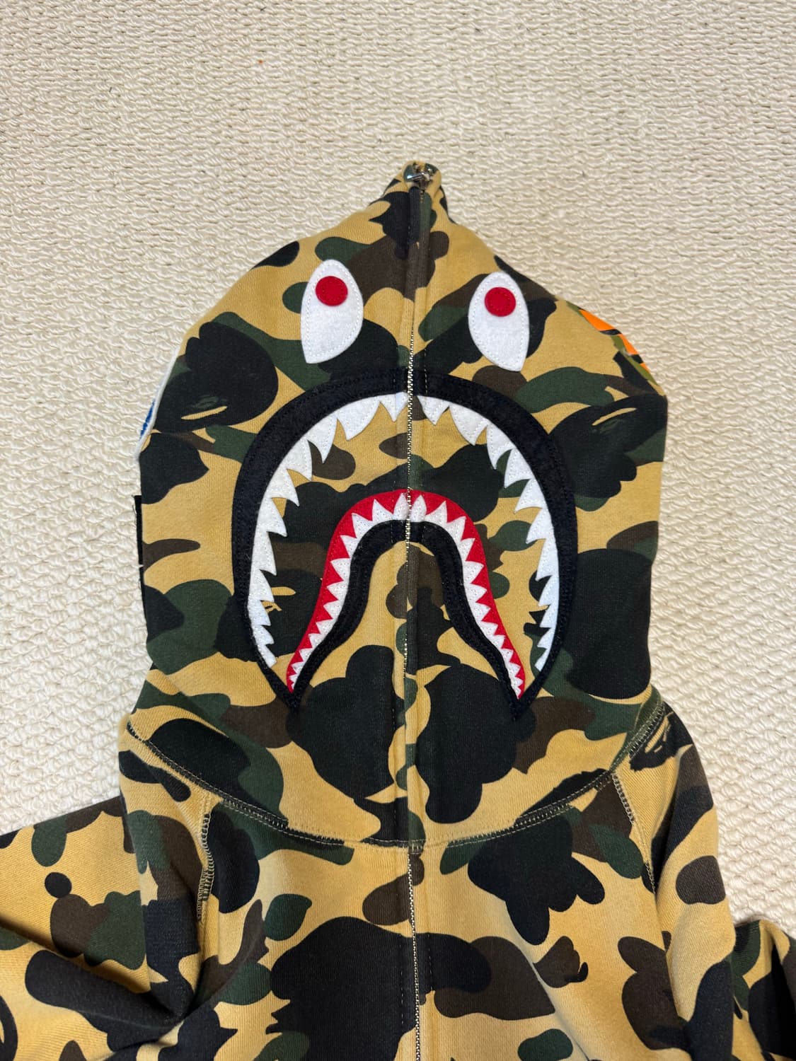 베이프 샤크 후드집업 황계 XL 상품이미지4