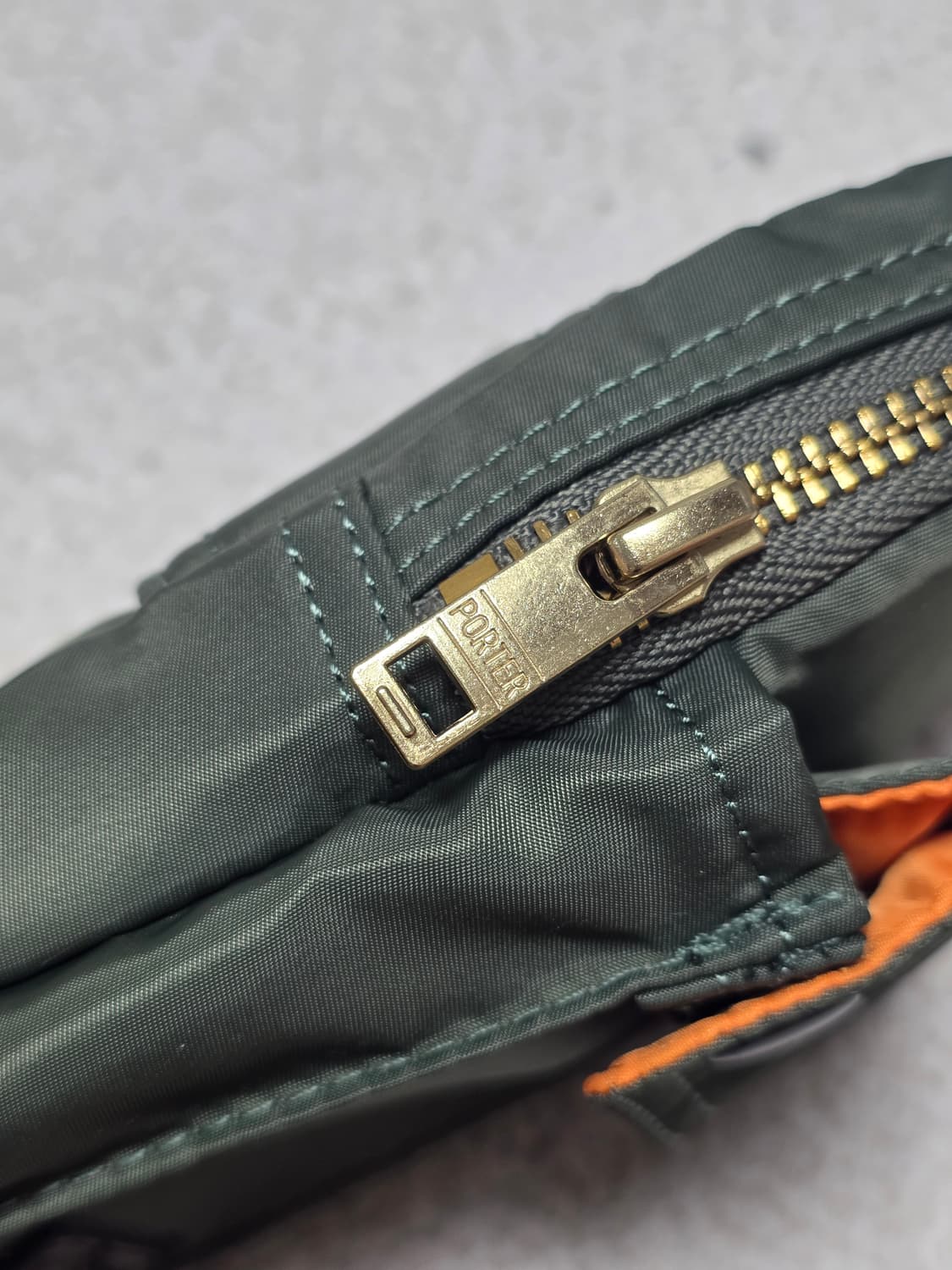 포터 휴대폰파우치 레이지그린 상품이미지3