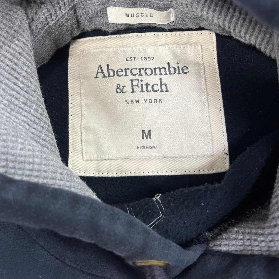 아베크롬비 네이비 후드티 M 상품이미지4