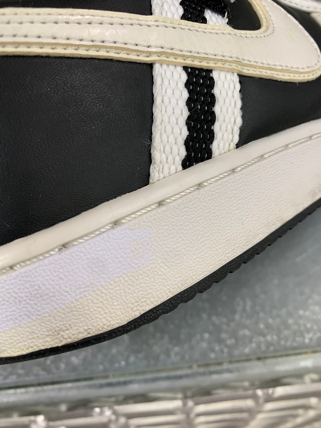 나이키 반달 로우 프리미엄 블랙화이트 270 상품이미지6