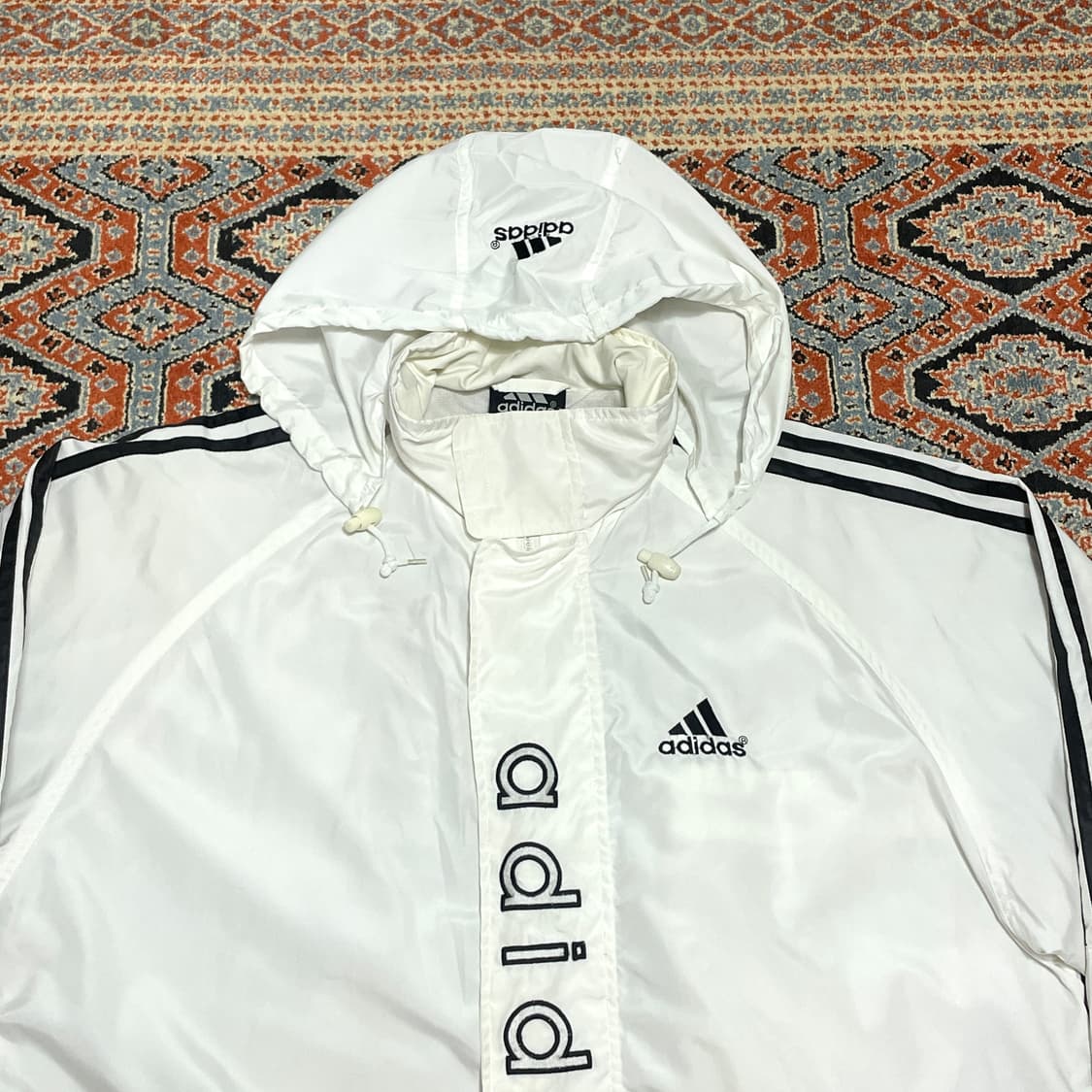 아디다스 올드스쿨 화이트 바람막이 후드점퍼 남성100 상품이미지2