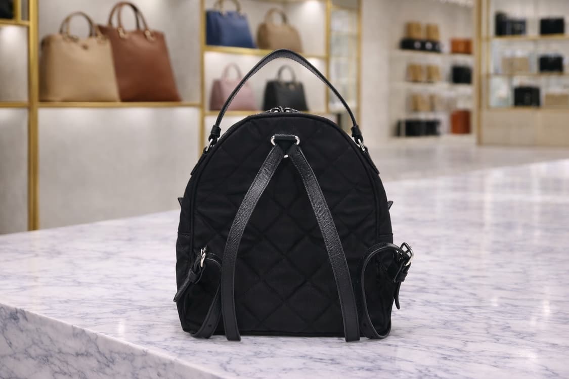 [A급] 프라다 테수토 삼각로고 나일론 백팩 판매합니다!!! 상품이미지2