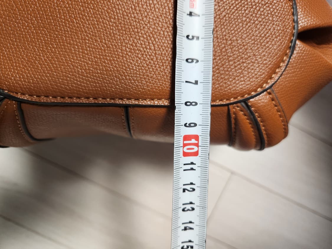 새상품)ZARA 자라 톱스티칭 시티백 토트백 크로스백 다크샌드

여러 중 상품이미지3