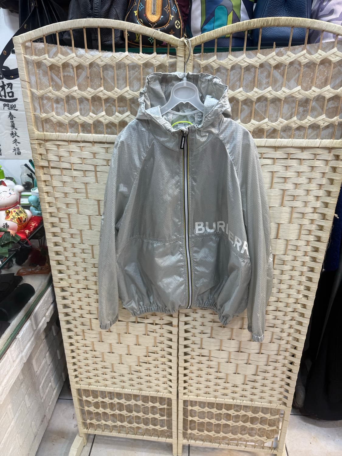 10y 정품 버버리 후드 바람막이 팝니다 상품이미지1