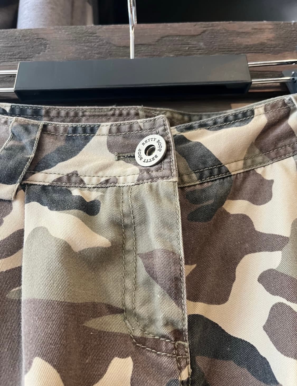 베티붑 진스 카키 카모플라쥬 핀턱 투턱 카고포켓 y2 상품이미지2