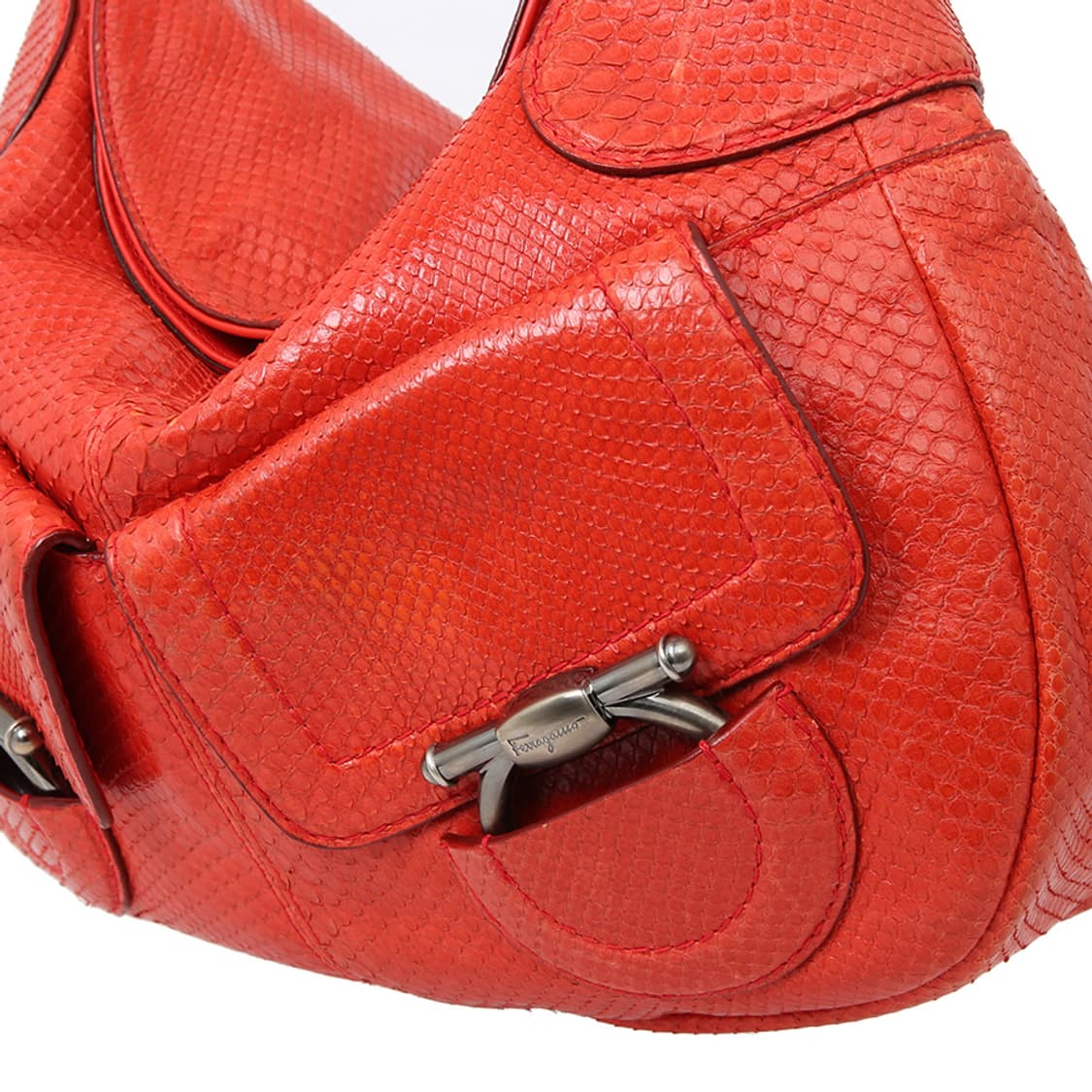 페라가모 간치니 파이톤 숄더 호보백 21B769 상품이미지7