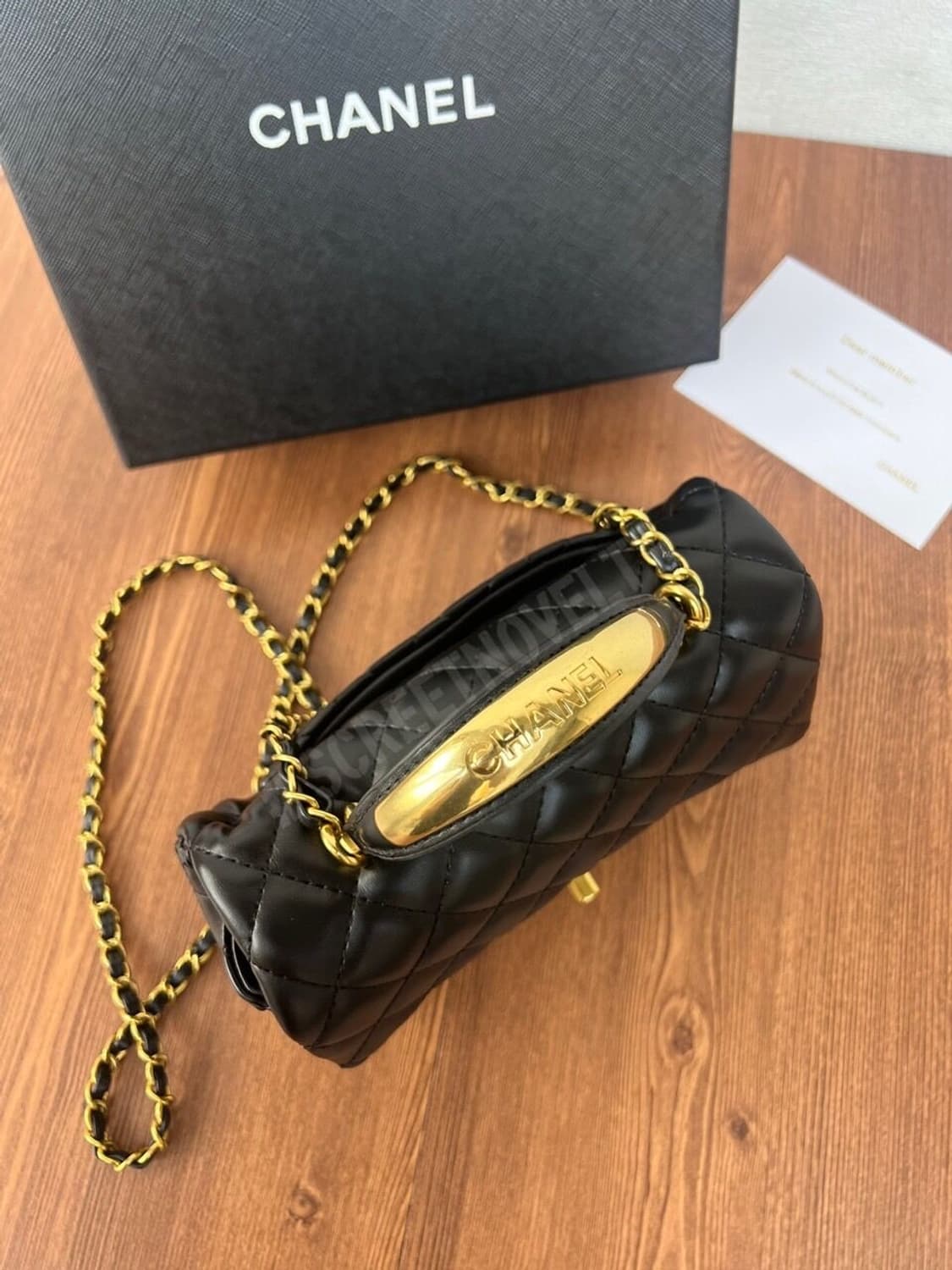깜짝세일(새상품)정품 샤넬 뷰티 뉴미니 탑핸들 핸들로고 크로스백 상품이미지4