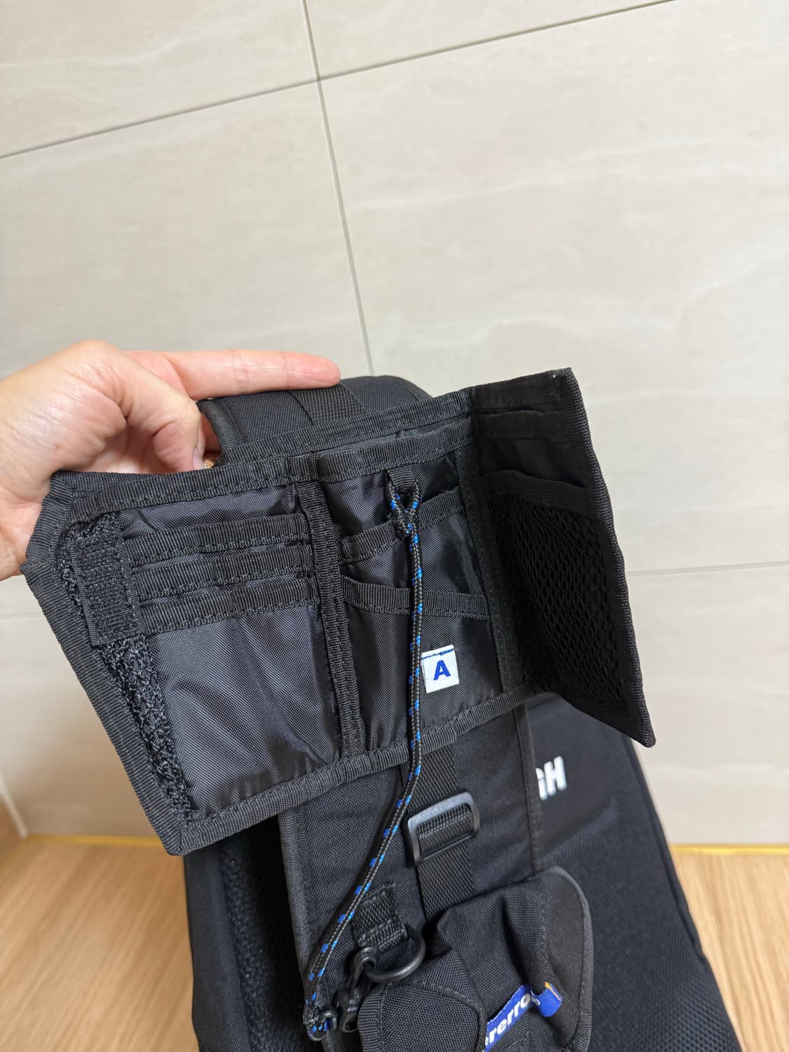 아더에러 이스트백  상품이미지5