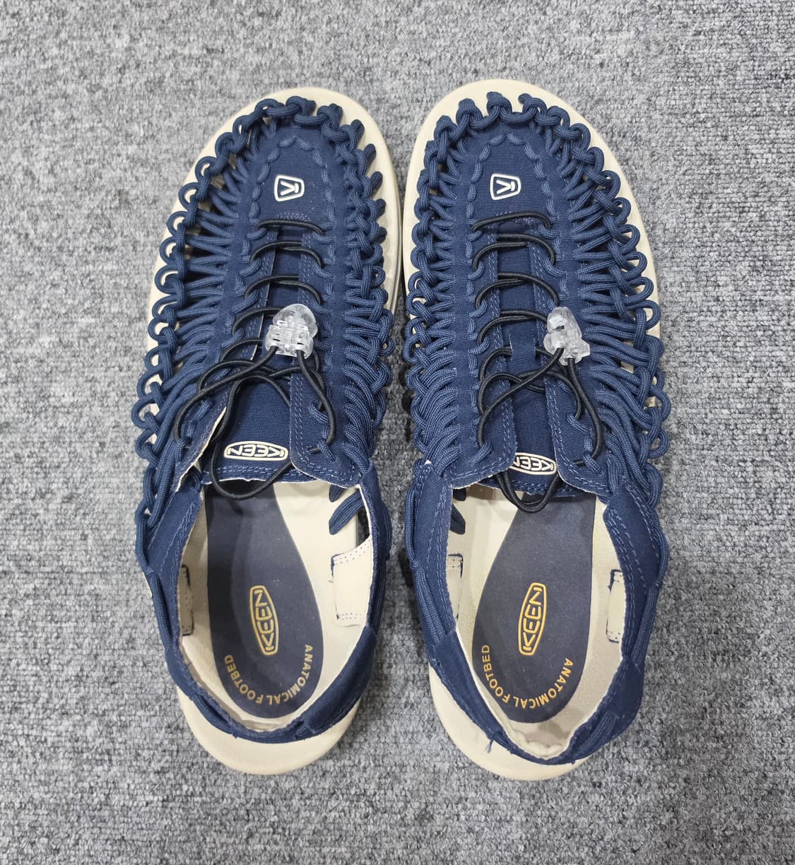 KEEN 킨 유니크 샌들 블루 300 상품이미지5